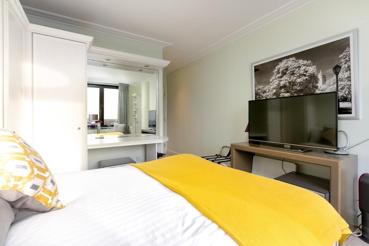 Point West Apartments Лондон Екстер'єр фото