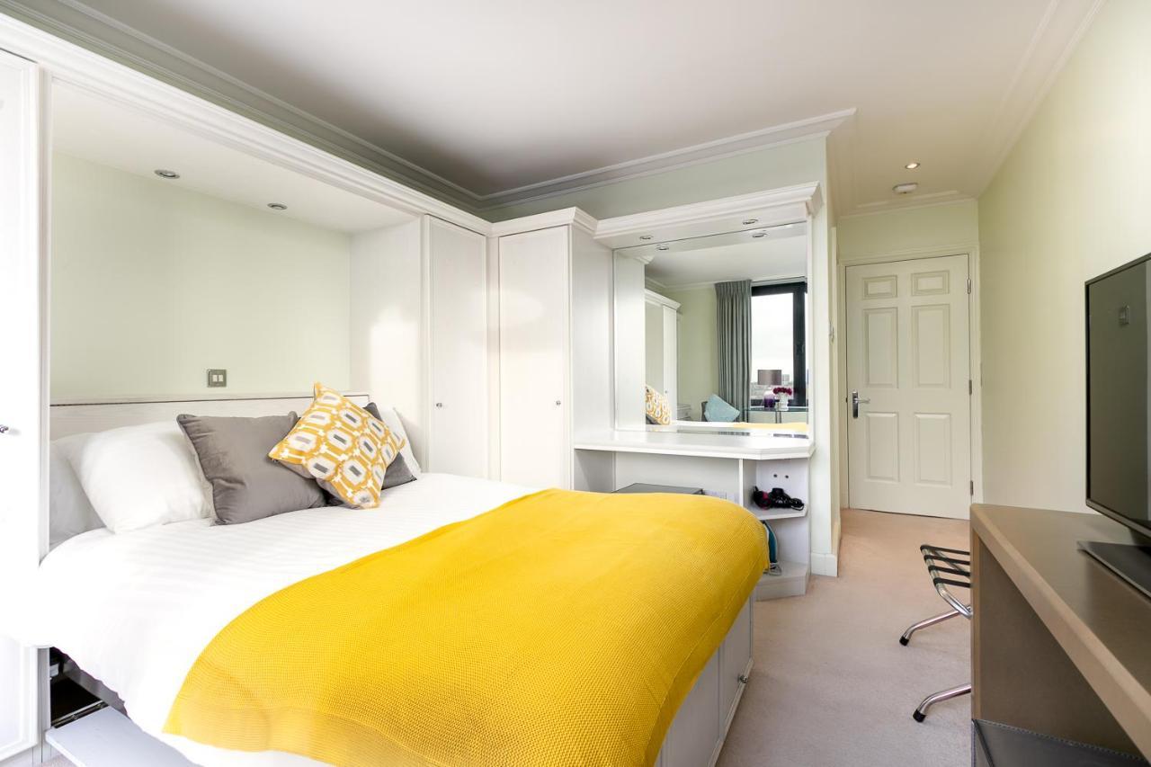 Point West Apartments Лондон Екстер'єр фото