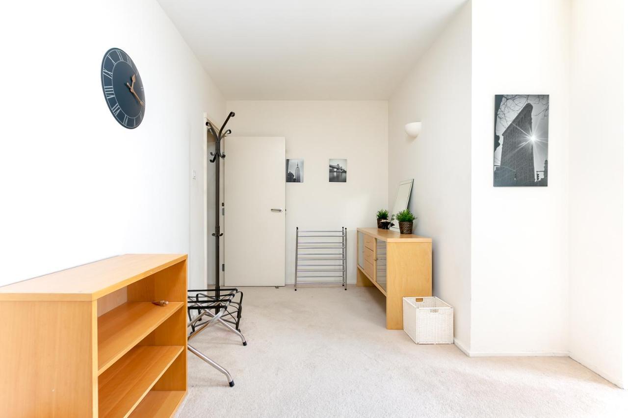 Point West Apartments Лондон Екстер'єр фото
