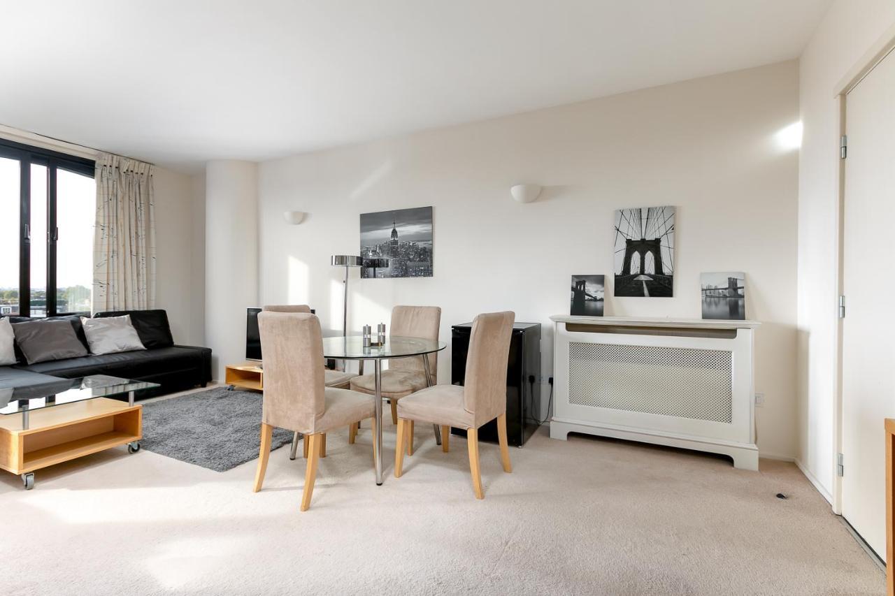 Point West Apartments Лондон Екстер'єр фото