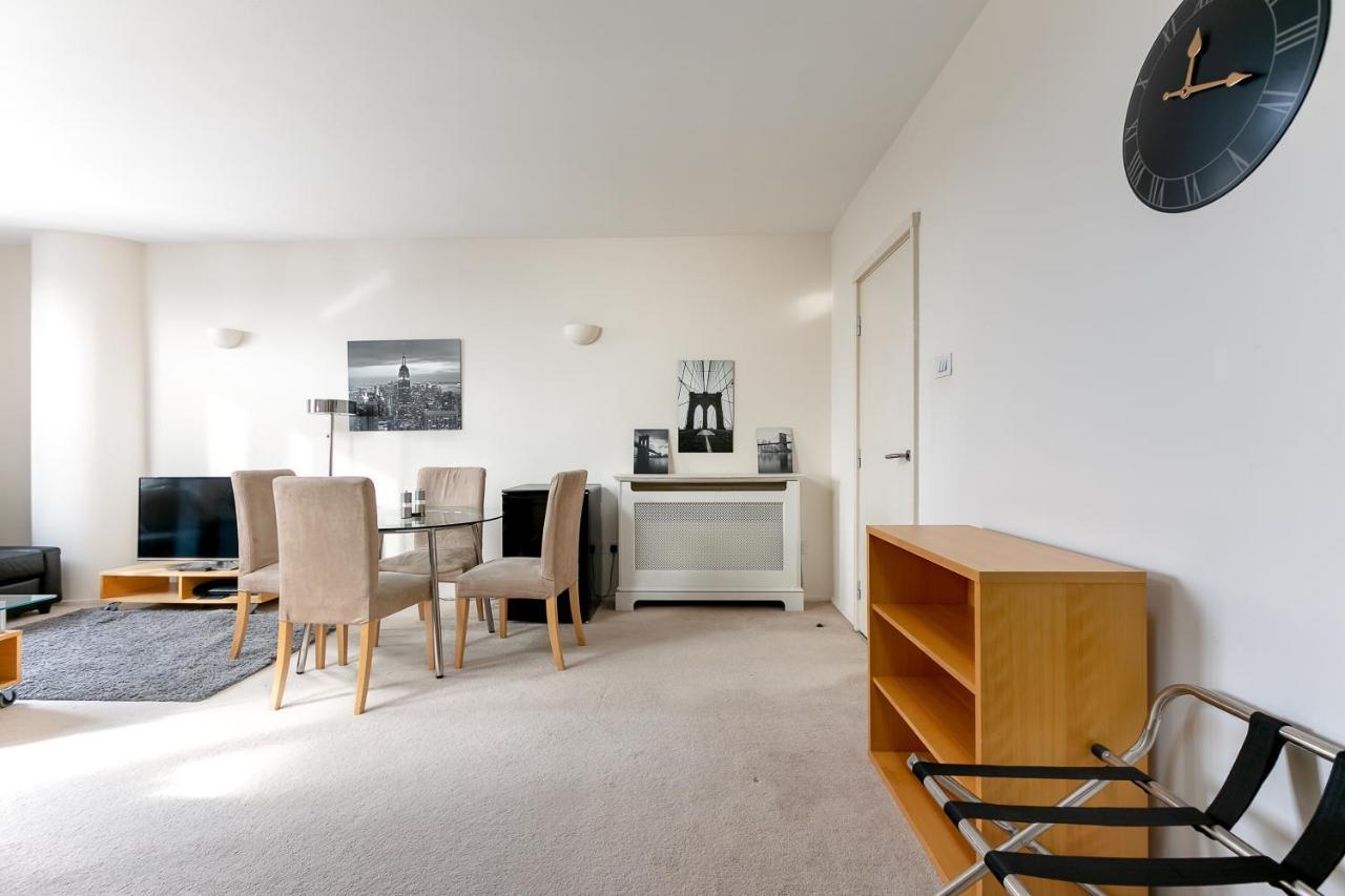 Point West Apartments Лондон Екстер'єр фото